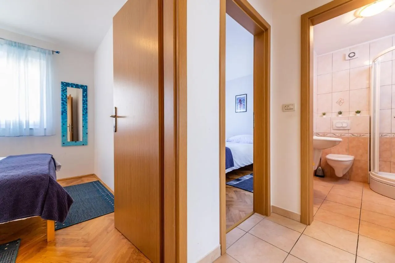 Azzuro Apartment Baska